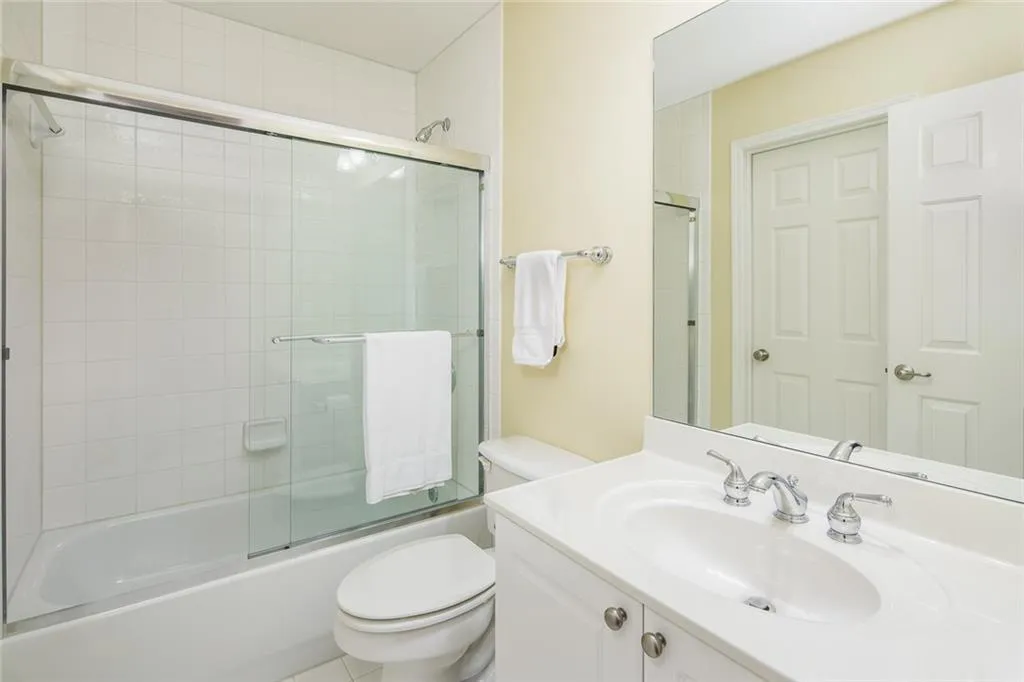 115 Wembley Court, Sandy Springs, Georgia 30328, 5 Bedrooms Bedrooms, ,4 BathroomsBathrooms,Residential,Sold,115 Wembley Court,6774472