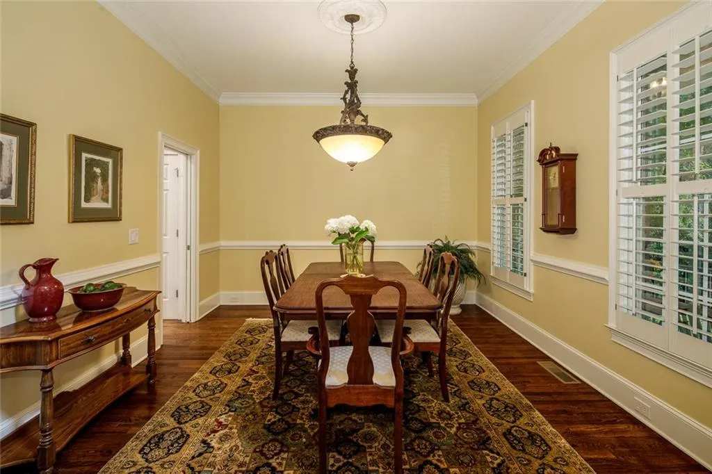 115 Wembley Court, Sandy Springs, Georgia 30328, 5 Bedrooms Bedrooms, ,4 BathroomsBathrooms,Residential,Sold,115 Wembley Court,6774472