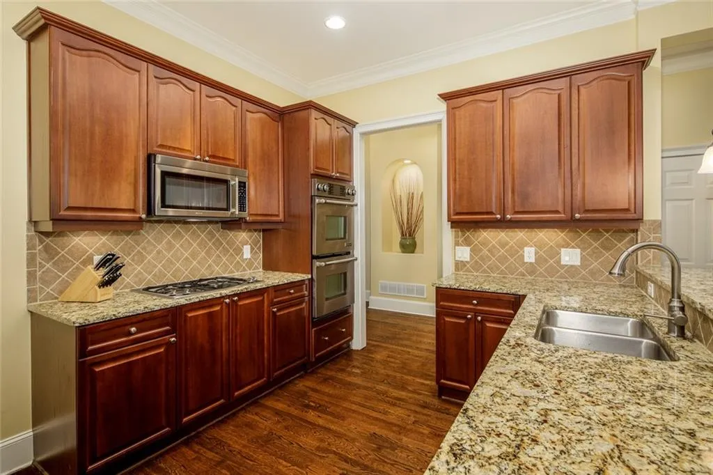 115 Wembley Court, Sandy Springs, Georgia 30328, 5 Bedrooms Bedrooms, ,4 BathroomsBathrooms,Residential,Sold,115 Wembley Court,6774472