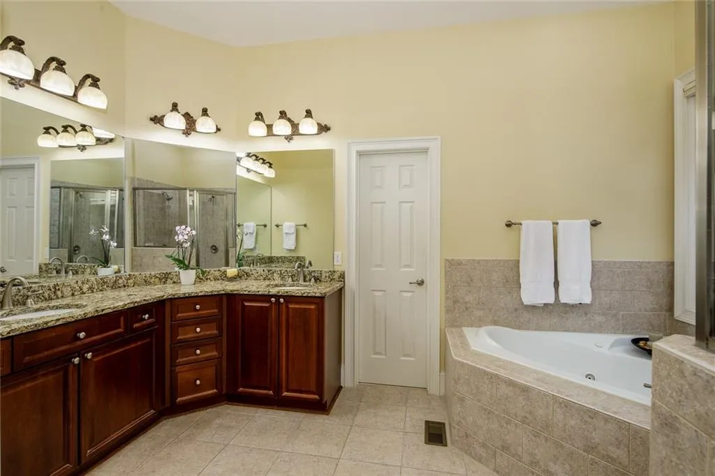 115 Wembley Court, Sandy Springs, Georgia 30328, 5 Bedrooms Bedrooms, ,4 BathroomsBathrooms,Residential,Sold,115 Wembley Court,6774472