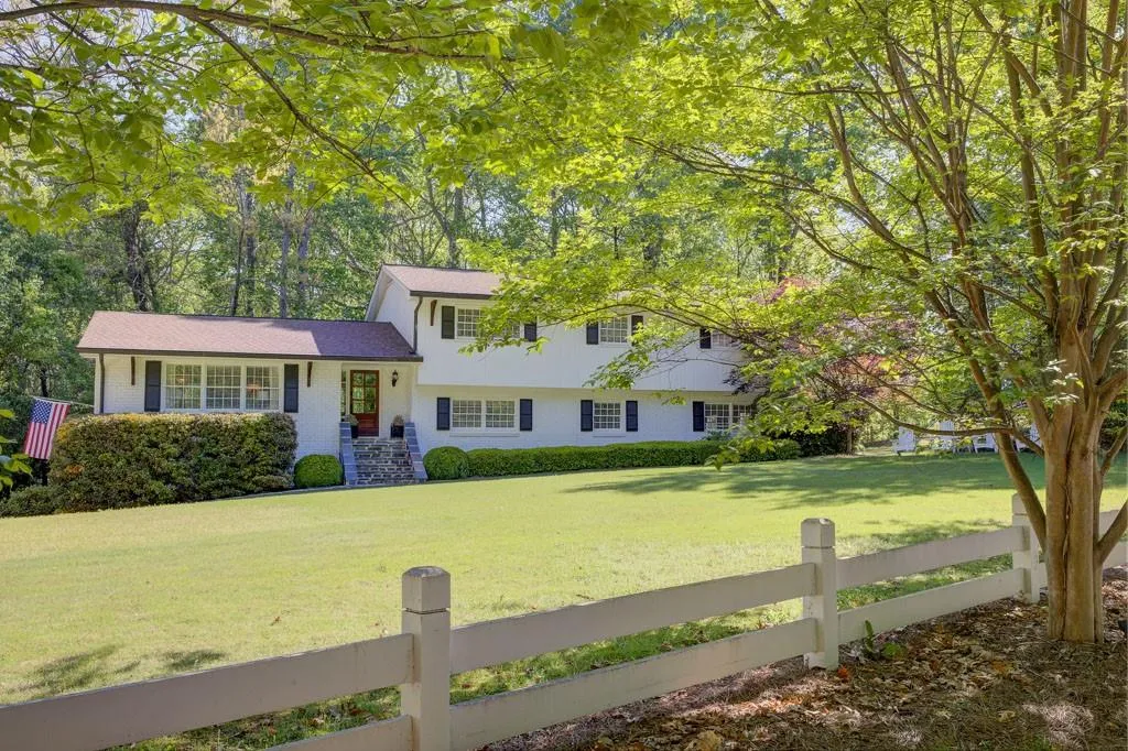 3519 Sunderland Way Ne, Brookhaven, Georgia 30319, 4 Bedrooms Bedrooms, ,2 BathroomsBathrooms,Residential,For Sale,3519 Sunderland Way Ne,7624946
