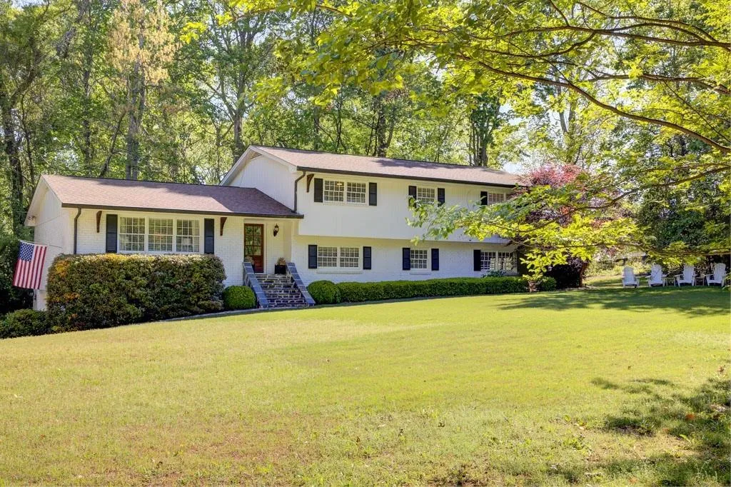 3519 Sunderland Way Ne, Brookhaven, Georgia 30319, 4 Bedrooms Bedrooms, ,2 BathroomsBathrooms,Residential,For Sale,3519 Sunderland Way Ne,7624946