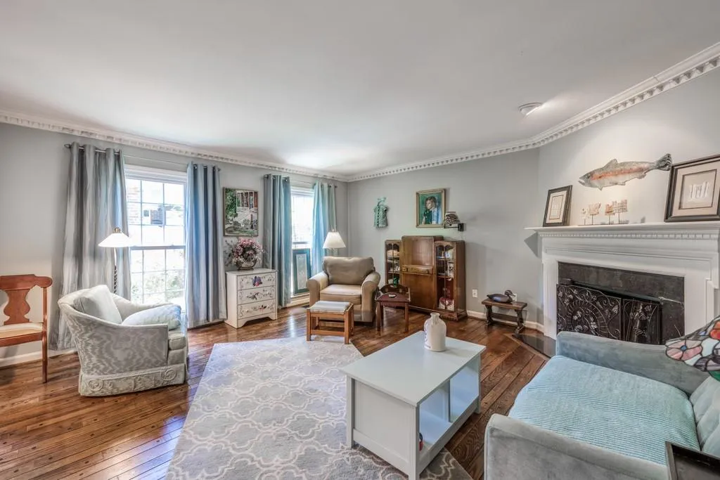 372 The Chace, Atlanta, Georgia 30328, 3 Bedrooms Bedrooms, ,3 BathroomsBathrooms,Residential,Sold,372 The Chace,6529358