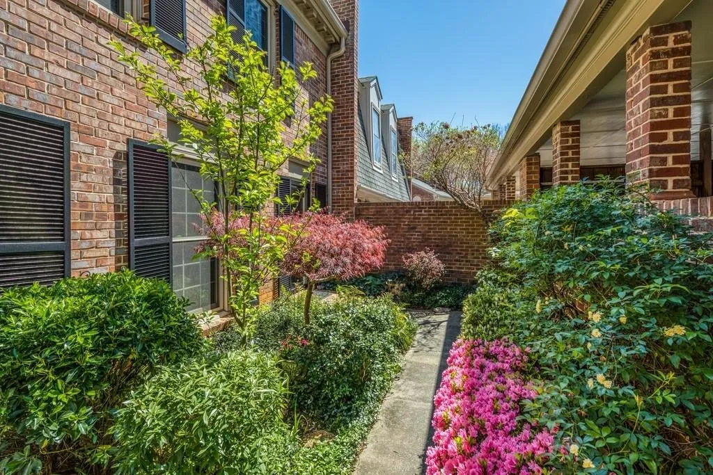 372 The Chace, Atlanta, Georgia 30328, 3 Bedrooms Bedrooms, ,3 BathroomsBathrooms,Residential,Sold,372 The Chace,6529358