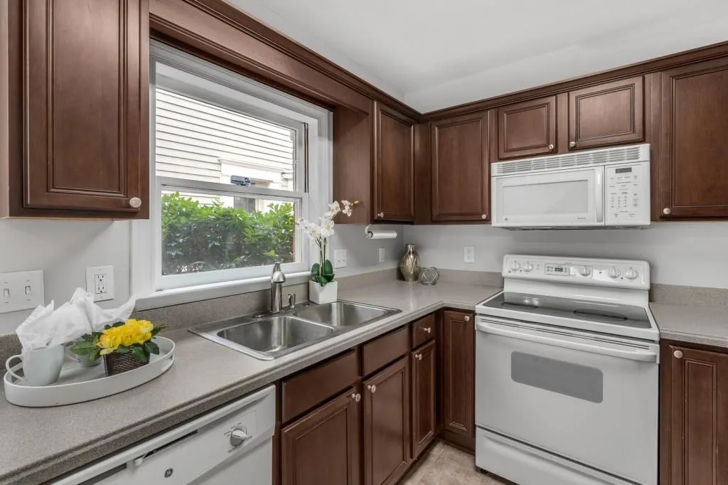 104 Mount Vernon Circle, Sandy Springs, Georgia 30338, 2 Bedrooms Bedrooms, ,2 BathroomsBathrooms,Residential,Sold,104 Mount Vernon Circle,6821881