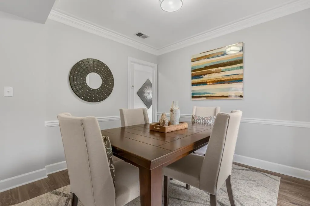 104 Mount Vernon Circle, Sandy Springs, Georgia 30338, 2 Bedrooms Bedrooms, ,2 BathroomsBathrooms,Residential,Sold,104 Mount Vernon Circle,6821881