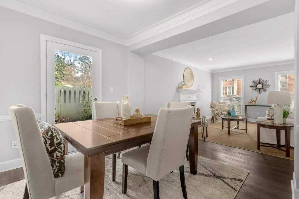 104 Mount Vernon Circle, Sandy Springs, Georgia 30338, 2 Bedrooms Bedrooms, ,2 BathroomsBathrooms,Residential,Sold,104 Mount Vernon Circle,6821881