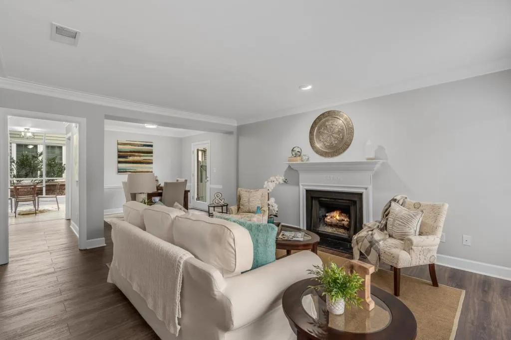 104 Mount Vernon Circle, Sandy Springs, Georgia 30338, 2 Bedrooms Bedrooms, ,2 BathroomsBathrooms,Residential,Sold,104 Mount Vernon Circle,6821881
