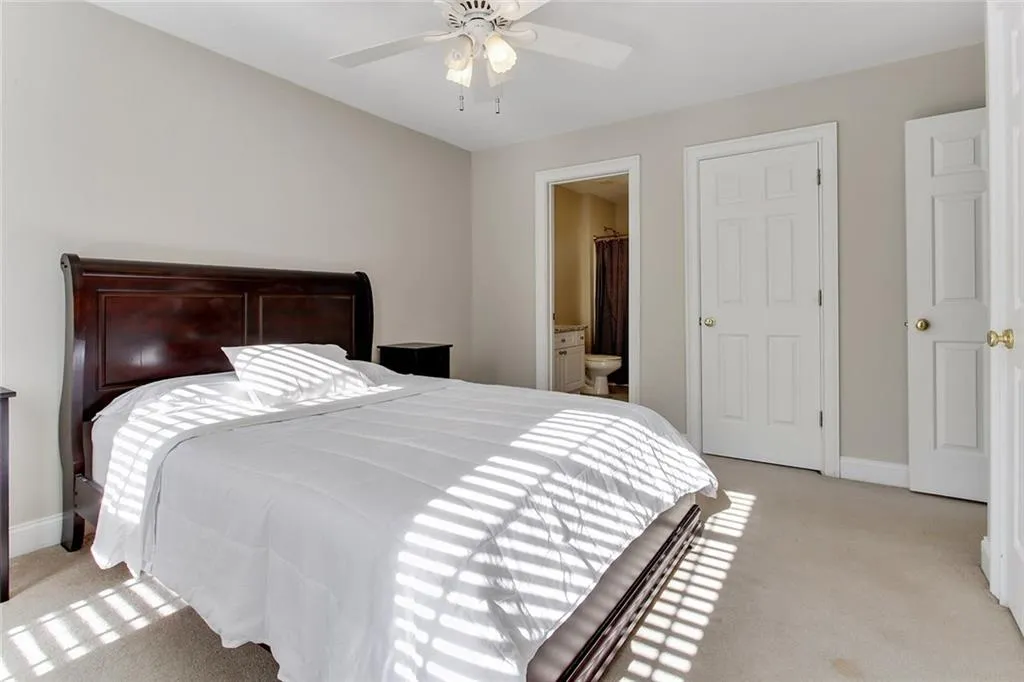 802 Masons Creek Circle, Sandy Springs, Georgia 30350, 2 Bedrooms Bedrooms, ,2 BathroomsBathrooms,Residential,Sold,802 Masons Creek Circle,6121489