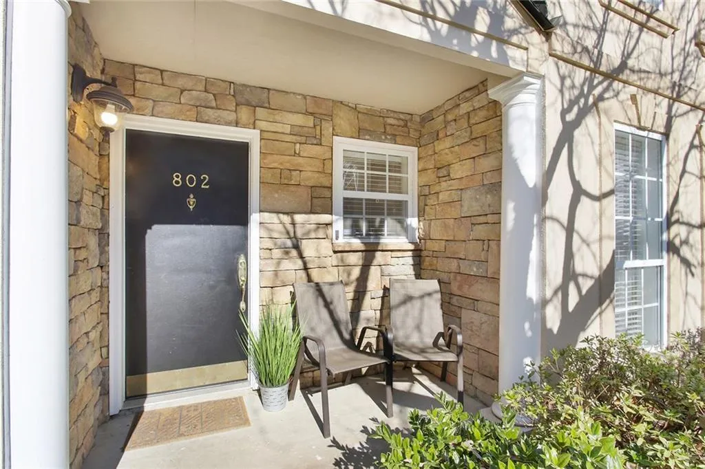 802 Masons Creek Circle, Sandy Springs, Georgia 30350, 2 Bedrooms Bedrooms, ,2 BathroomsBathrooms,Residential,Sold,802 Masons Creek Circle,6121489