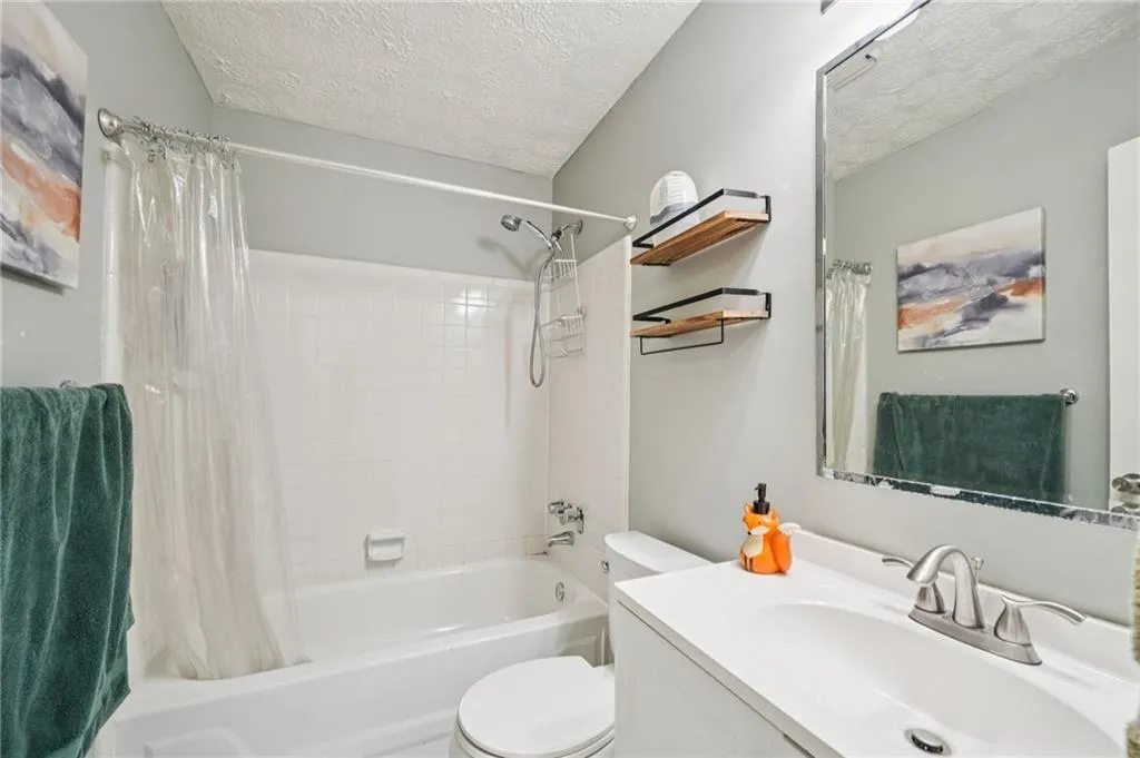 1164 Weatherstone Drive Ne, Atlanta, Georgia 30324, 2 Bedrooms Bedrooms, 0 ,2 BathroomsBathrooms,Residential,For Sale,1164 Weatherstone Drive Ne,7751230