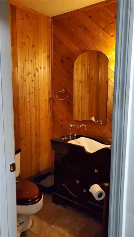 Downstairs half bath