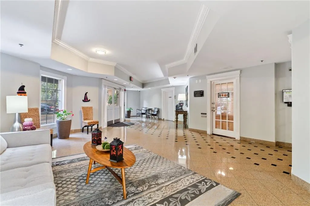 1 Biscayne Drive Nw Unit 704, Atlanta, Georgia 30309, 1 Bedroom Bedrooms, ,1 BathroomBathrooms,Residential,For Sale,1 Biscayne Drive Nw Unit 704,7609091