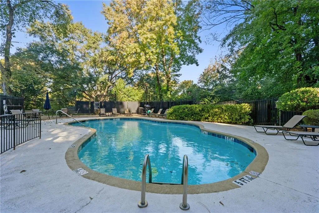 1 Biscayne Drive Nw Unit 704, Atlanta, Georgia 30309, 1 Bedroom Bedrooms, ,1 BathroomBathrooms,Residential,For Sale,1 Biscayne Drive Nw Unit 704,7609091