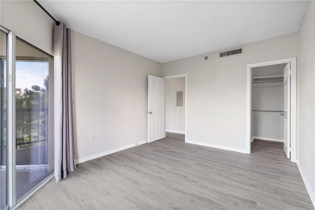 1 Biscayne Drive Nw Unit 704, Atlanta, Georgia 30309, 1 Bedroom Bedrooms, ,1 BathroomBathrooms,Residential,For Sale,1 Biscayne Drive Nw Unit 704,7609091