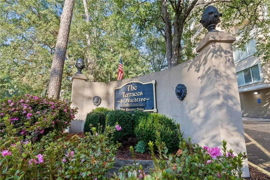 1 Biscayne Drive Nw Unit 704, Atlanta, Georgia 30309, 1 Bedroom Bedrooms, ,1 BathroomBathrooms,Residential,For Sale,1 Biscayne Drive Nw Unit 704,7609091