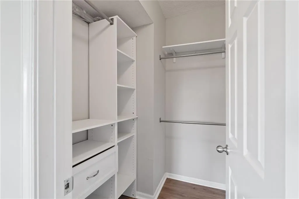 1 Biscayne Drive Nw Unit 704, Atlanta, Georgia 30309, 1 Bedroom Bedrooms, ,1 BathroomBathrooms,Residential,For Sale,1 Biscayne Drive Nw Unit 704,7609091