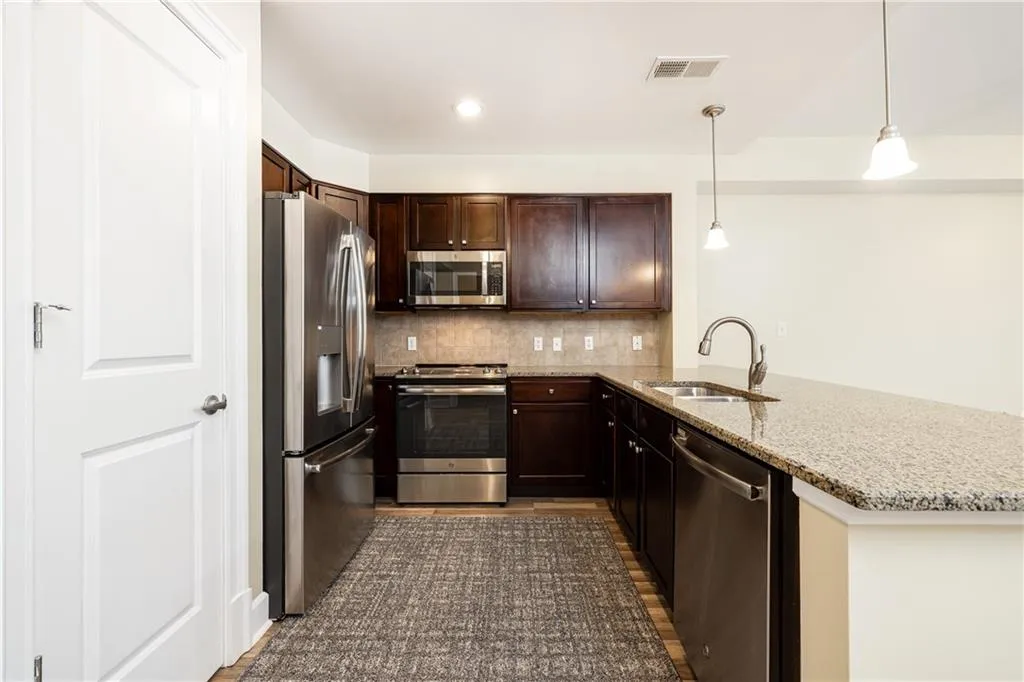 200 River Vista Drive Unit 506, Atlanta, Georgia 30339, 1 Bedroom Bedrooms, 0 ,1 BathroomBathrooms,Residential,For Sale,200 River Vista Drive Unit 506,7802753