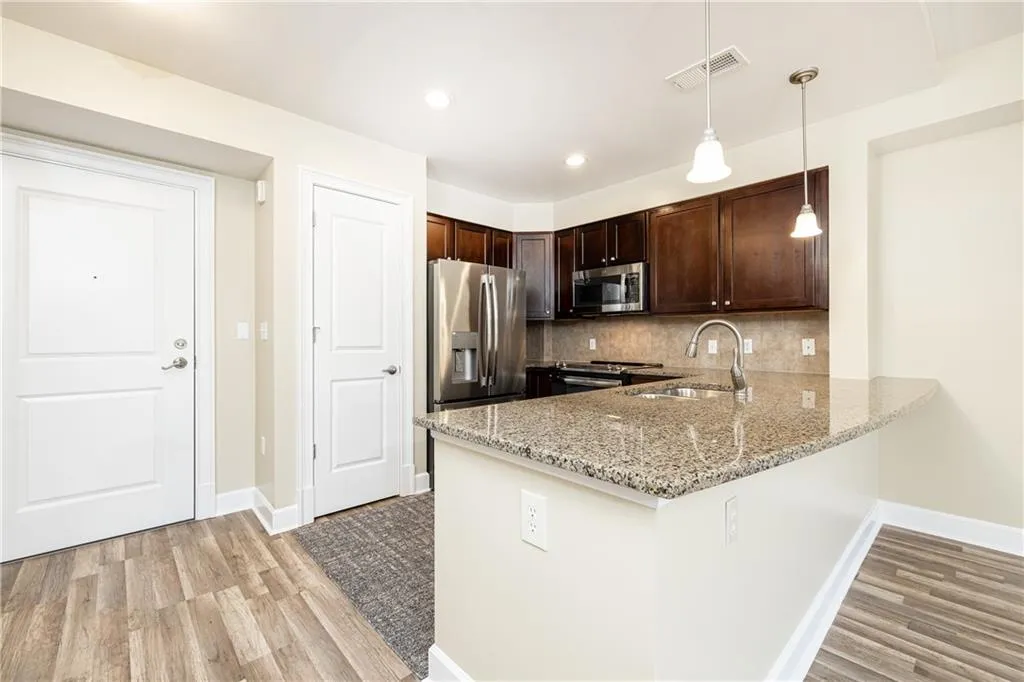 200 River Vista Drive Unit 506, Atlanta, Georgia 30339, 1 Bedroom Bedrooms, 0 ,1 BathroomBathrooms,Residential,For Sale,200 River Vista Drive Unit 506,7802753