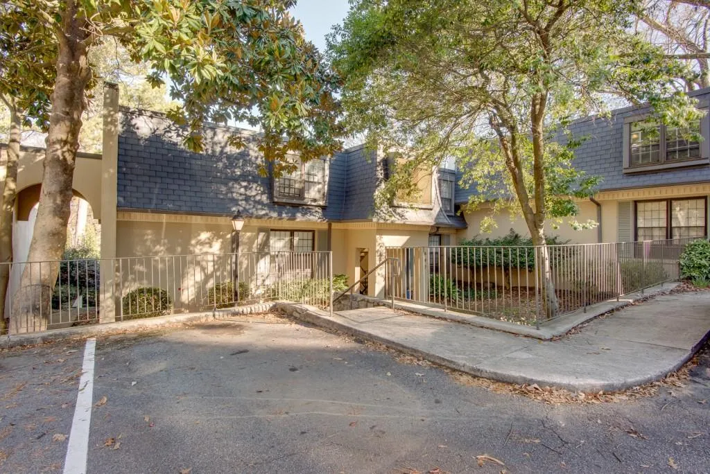 14 Cantey Place, Atlanta, Georgia 30327, 1 Bedroom Bedrooms, 0 ,1 BathroomBathrooms,Residential,For Sale,14 Cantey Place,7715743