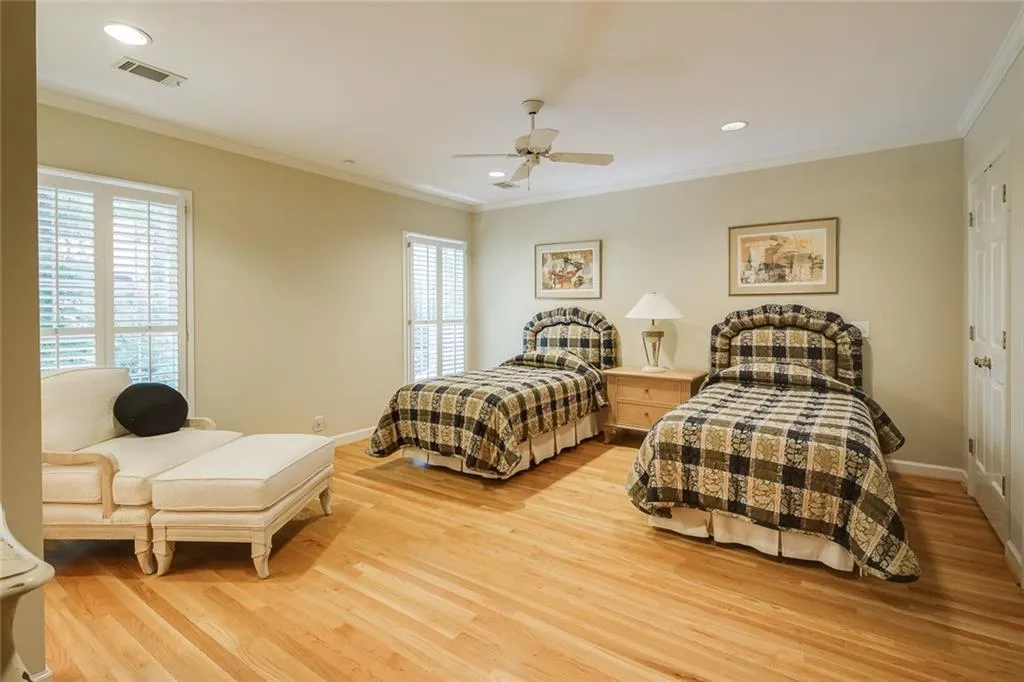 1639 Spalding Drive, Sandy Springs, Georgia 30350, 5 Bedrooms Bedrooms, ,5 BathroomsBathrooms,Residential,Sold,1639 Spalding Drive,6947074