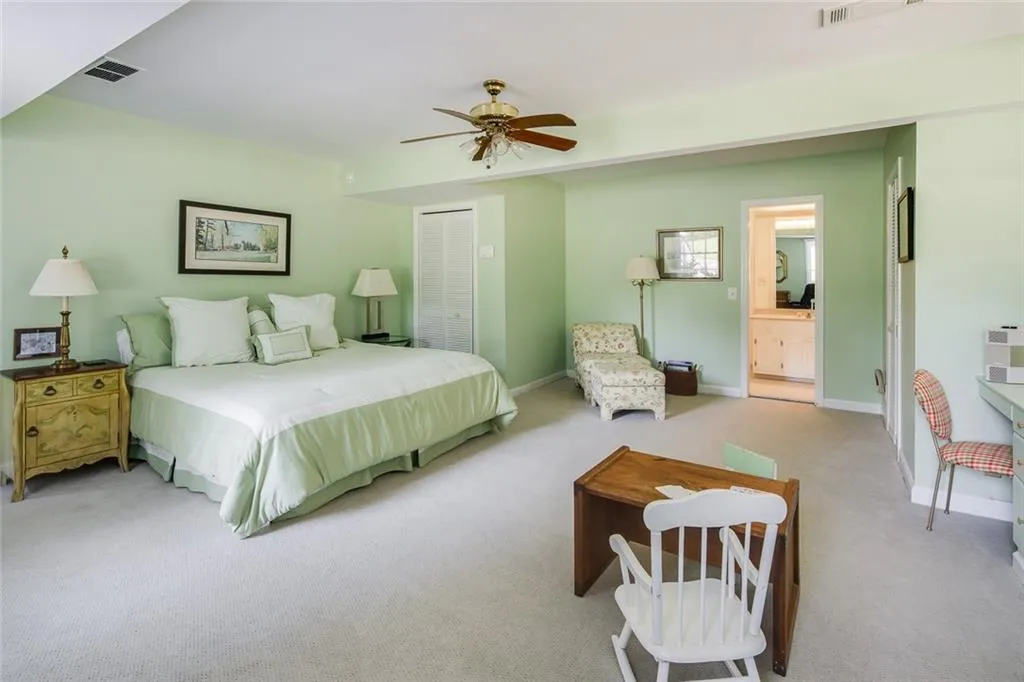 1639 Spalding Drive, Sandy Springs, Georgia 30350, 5 Bedrooms Bedrooms, ,5 BathroomsBathrooms,Residential,Sold,1639 Spalding Drive,6947074