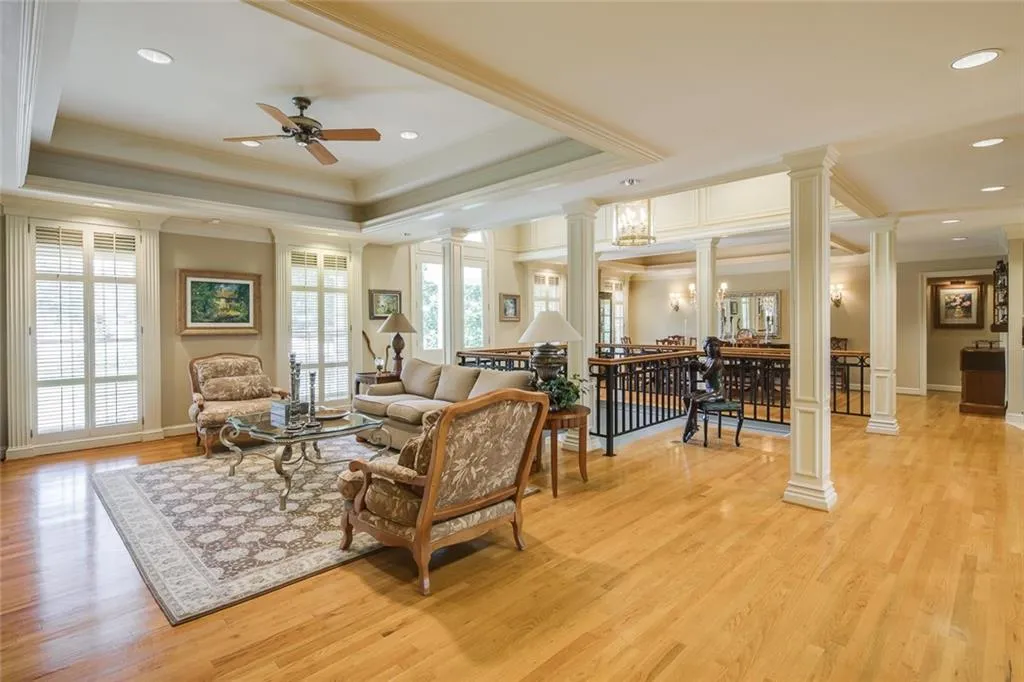 1639 Spalding Drive, Sandy Springs, Georgia 30350, 5 Bedrooms Bedrooms, ,5 BathroomsBathrooms,Residential,Sold,1639 Spalding Drive,6947074
