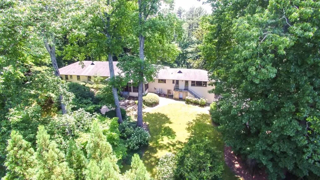 1055 W Wesley Road, Atlanta, Georgia 30327, 4 Bedrooms Bedrooms, ,3 BathroomsBathrooms,Residential,Sold,1055 W Wesley Road,6026678