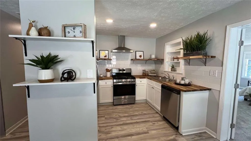 kitchenview.jpg