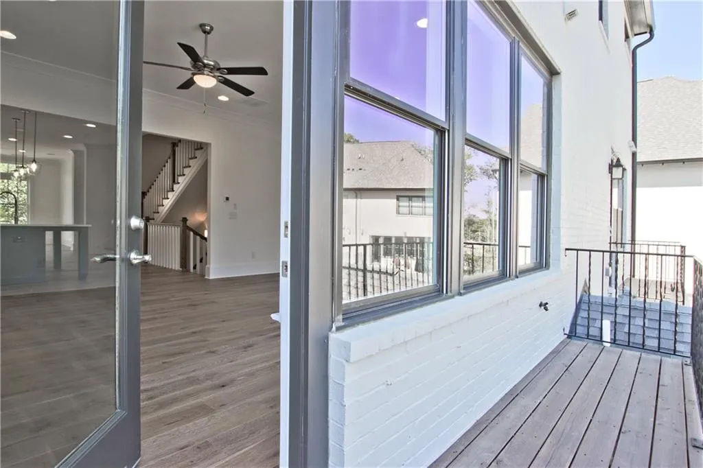 6615 Aria Boulevard Unit 120, Sandy Springs, Georgia 30328, 3 Bedrooms Bedrooms, ,4 BathroomsBathrooms,Residential,Sold,6615 Aria Boulevard Unit 120,6710759