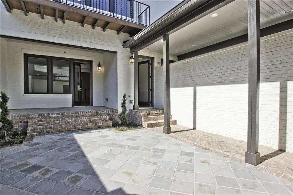 6615 Aria Boulevard Unit 120, Sandy Springs, Georgia 30328, 3 Bedrooms Bedrooms, ,4 BathroomsBathrooms,Residential,Sold,6615 Aria Boulevard Unit 120,6710759