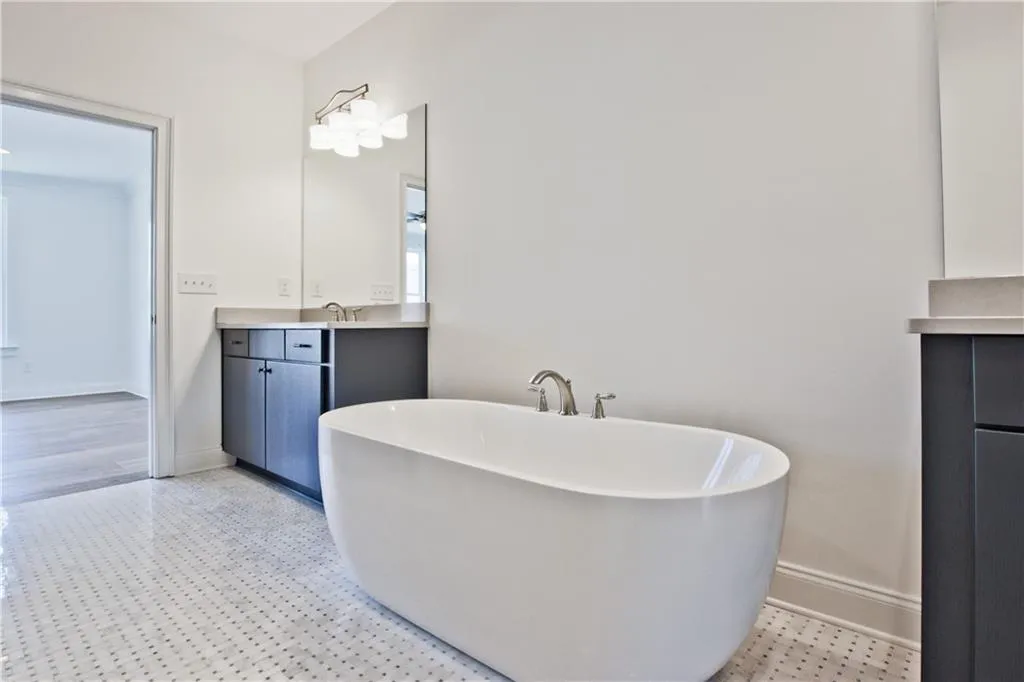 6615 Aria Boulevard Unit 120, Sandy Springs, Georgia 30328, 3 Bedrooms Bedrooms, ,4 BathroomsBathrooms,Residential,Sold,6615 Aria Boulevard Unit 120,6710759