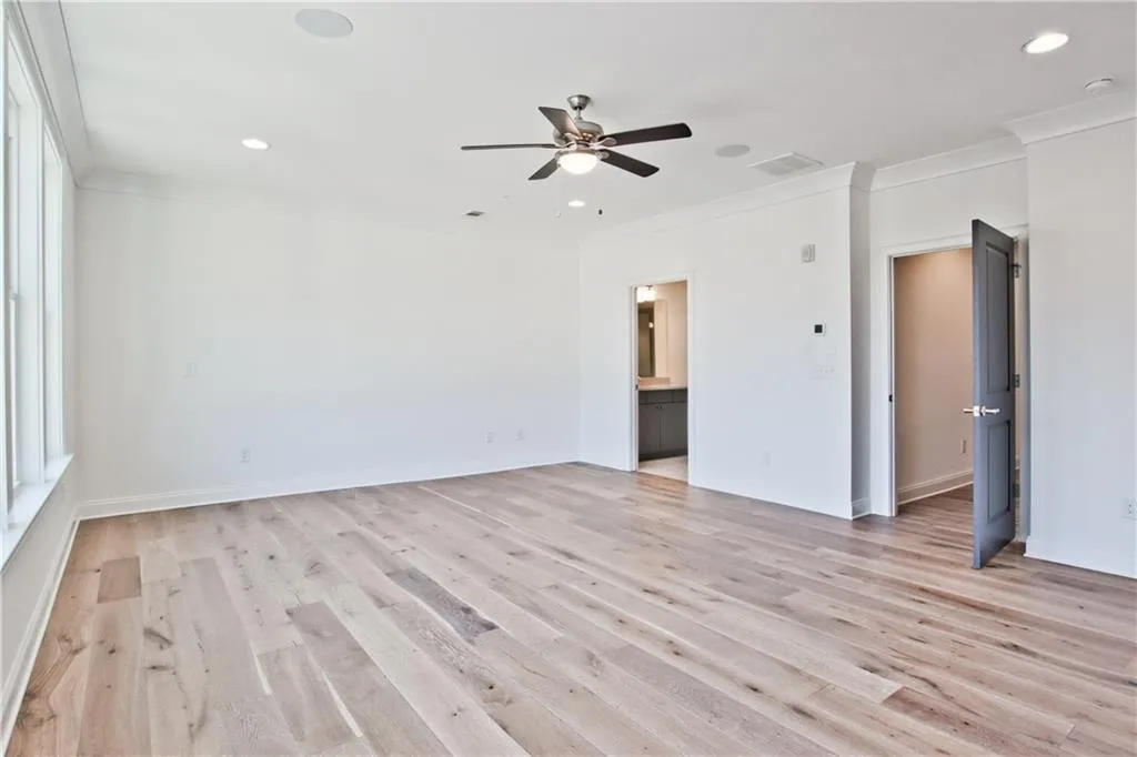 6615 Aria Boulevard Unit 120, Sandy Springs, Georgia 30328, 3 Bedrooms Bedrooms, ,4 BathroomsBathrooms,Residential,Sold,6615 Aria Boulevard Unit 120,6710759