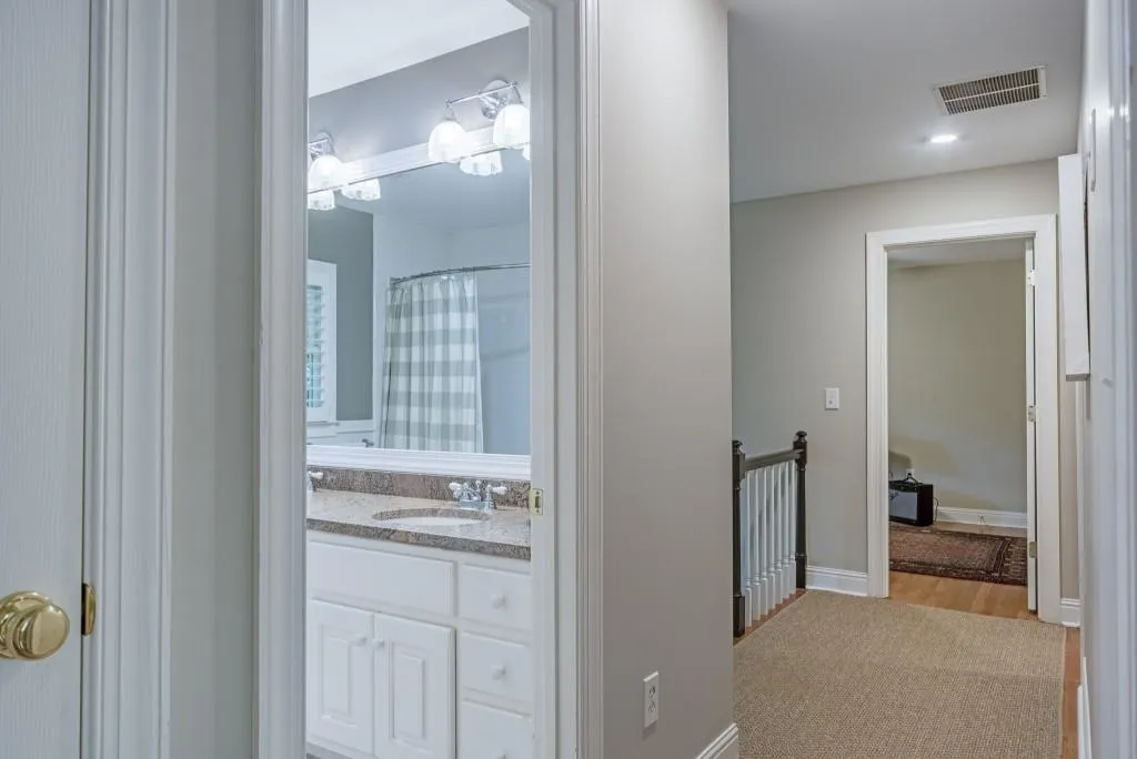 5515 Cross Gate Court, Sandy Springs, Georgia 30327, 4 Bedrooms Bedrooms, ,2 BathroomsBathrooms,Residential,Sold,5515 Cross Gate Court,6755406