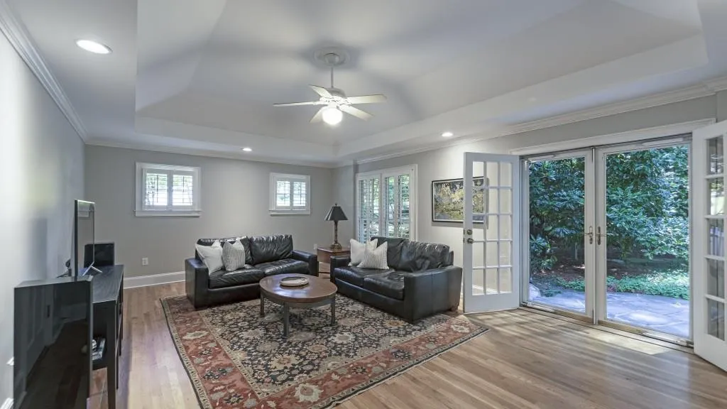 5515 Cross Gate Court, Sandy Springs, Georgia 30327, 4 Bedrooms Bedrooms, ,2 BathroomsBathrooms,Residential,Sold,5515 Cross Gate Court,6755406
