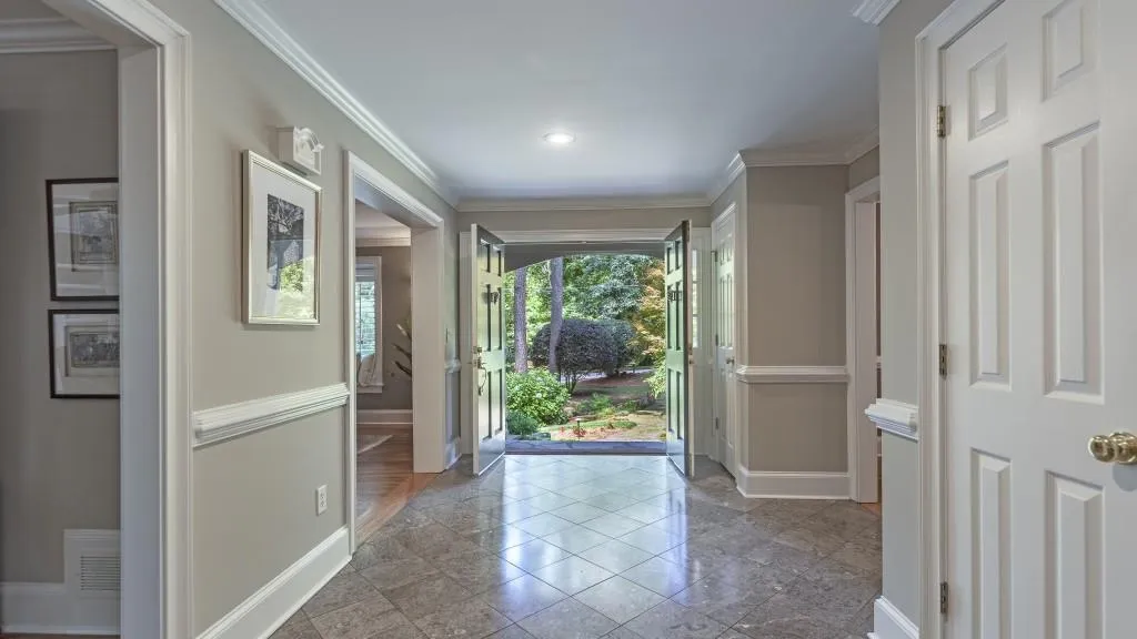 5515 Cross Gate Court, Sandy Springs, Georgia 30327, 4 Bedrooms Bedrooms, ,2 BathroomsBathrooms,Residential,Sold,5515 Cross Gate Court,6755406