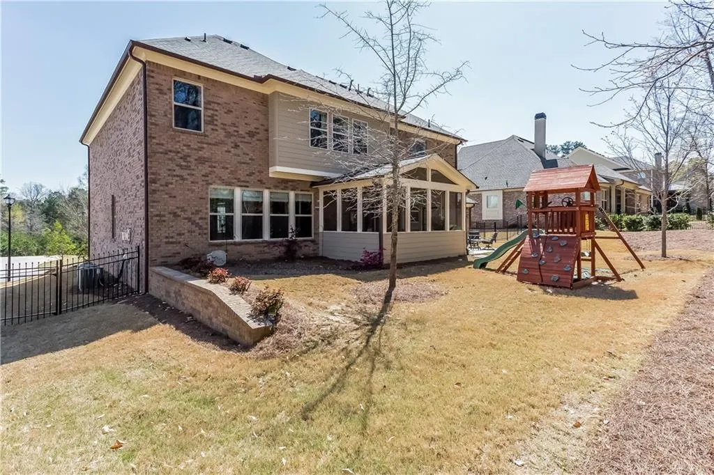 3936 Dahlwiny Court, Sandy Springs, Georgia 30350, 5 Bedrooms Bedrooms, ,4 BathroomsBathrooms,Residential,Sold,3936 Dahlwiny Court,5664027 3936 Dahlwiny Court, Sandy Springs, Georgia 30350, 5 Bedrooms Bedrooms, ,4 BathroomsBathrooms,Residential,Sold,3936 Dahlwiny Court,5664027