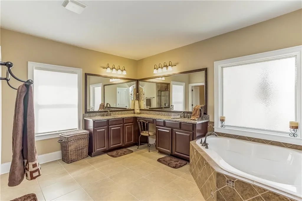 3936 Dahlwiny Court, Sandy Springs, Georgia 30350, 5 Bedrooms Bedrooms, ,4 BathroomsBathrooms,Residential,Sold,3936 Dahlwiny Court,5664027 3936 Dahlwiny Court, Sandy Springs, Georgia 30350, 5 Bedrooms Bedrooms, ,4 BathroomsBathrooms,Residential,Sold,3936 Dahlwiny Court,5664027