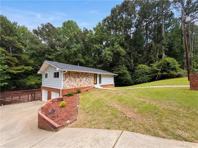 3630 Creekview Circle, Atlanta, Georgia 30349
