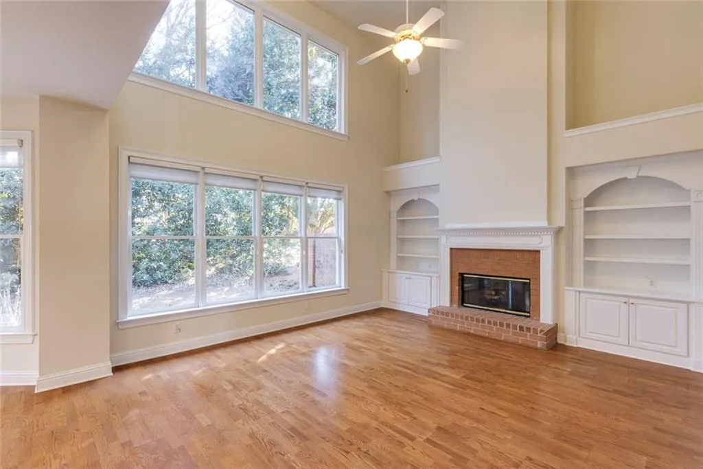 6350 Glen Oaks Lane Ne, Atlanta, Georgia 30328, 4 Bedrooms Bedrooms, ,4 BathroomsBathrooms,Residential,Sold,6350 Glen Oaks Lane Ne,7704768