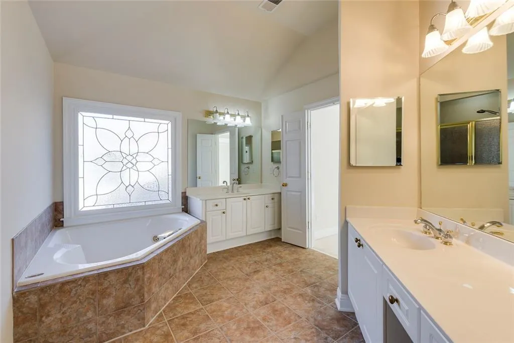 6350 Glen Oaks Lane Ne, Atlanta, Georgia 30328, 4 Bedrooms Bedrooms, ,4 BathroomsBathrooms,Residential,Sold,6350 Glen Oaks Lane Ne,7704768