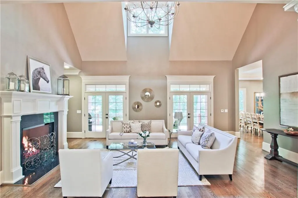 4777 Lake Forrest Drive Nw, Sandy Springs, Georgia 30342, 6 Bedrooms Bedrooms, ,5 BathroomsBathrooms,Residential,Sold,4777 Lake Forrest Drive Nw,5871996