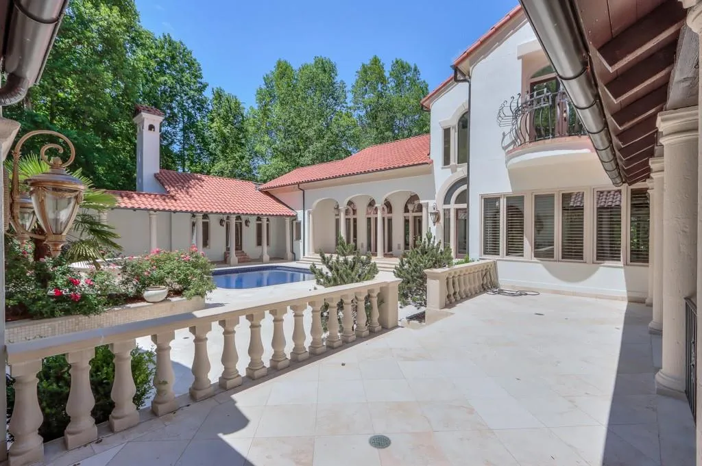 7500 Wildercliff Drive, Atlanta, Georgia 30328, 5 Bedrooms Bedrooms, ,5 BathroomsBathrooms,Residential,Sold,7500 Wildercliff Drive,7047083