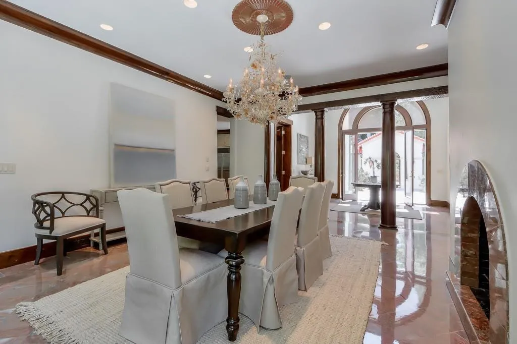 7500 Wildercliff Drive, Atlanta, Georgia 30328, 5 Bedrooms Bedrooms, ,5 BathroomsBathrooms,Residential,Sold,7500 Wildercliff Drive,7047083