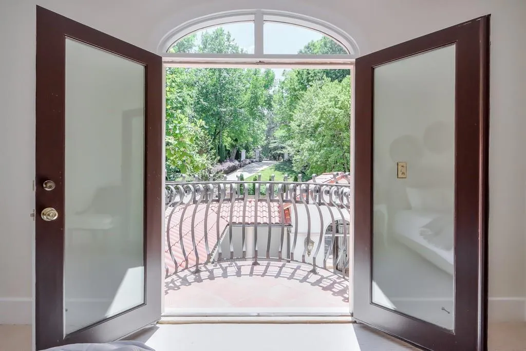 7500 Wildercliff Drive, Atlanta, Georgia 30328, 5 Bedrooms Bedrooms, ,5 BathroomsBathrooms,Residential,Sold,7500 Wildercliff Drive,7047083