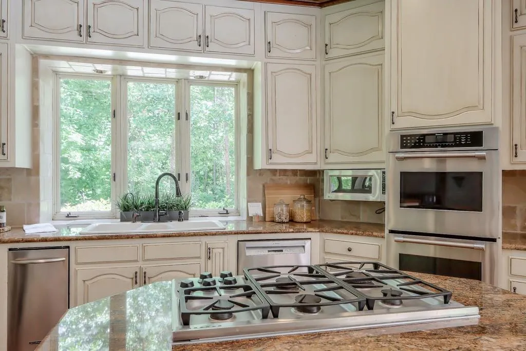 7500 Wildercliff Drive, Atlanta, Georgia 30328, 5 Bedrooms Bedrooms, ,5 BathroomsBathrooms,Residential,Sold,7500 Wildercliff Drive,7047083