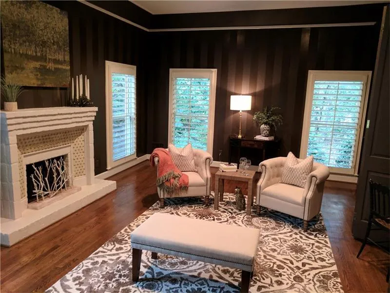 335 Green Glen Way, Sandy Springs, Georgia 30327, 5 Bedrooms Bedrooms, ,3 BathroomsBathrooms,Residential,Sold,335 Green Glen Way,5968131