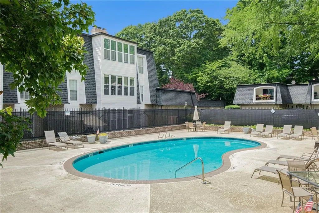 157 Chemin De Vie, Atlanta, Georgia 30342, 3 Bedrooms Bedrooms, ,3 BathroomsBathrooms,Residential,Sold,157 Chemin De Vie,6893387 157 Chemin De Vie, Atlanta, Georgia 30342, 3 Bedrooms Bedrooms, ,3 BathroomsBathrooms,Residential,Sold,157 Chemin De Vie,6893387