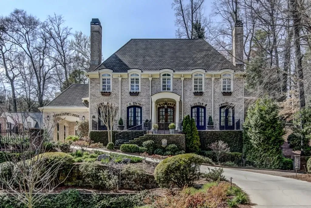 2650 Northside Drive Nw, Atlanta, Georgia 30305, 6 Bedrooms Bedrooms, ,7 BathroomsBathrooms,Residential,Sold,2650 Northside Drive Nw,5821834