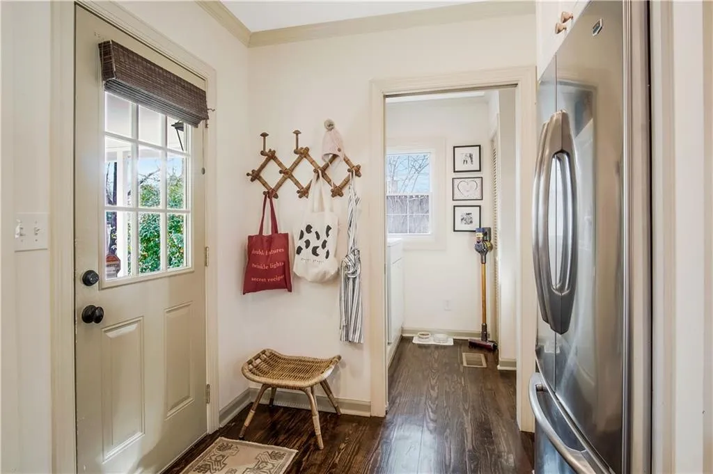 500 Carolwood Lane, Atlanta, Georgia 30342, 3 Bedrooms Bedrooms, ,2 BathroomsBathrooms,Residential,Sold,500 Carolwood Lane,6825781